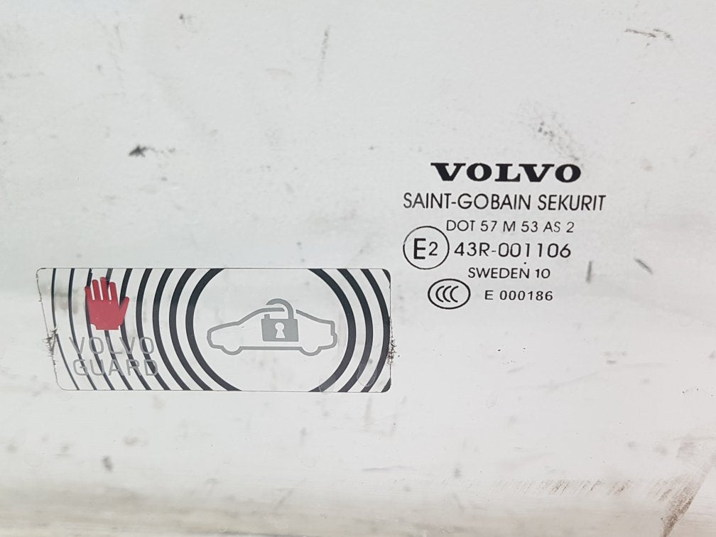 2010 - 2015 Volvo V70 Estate Left Front Door Window AS2