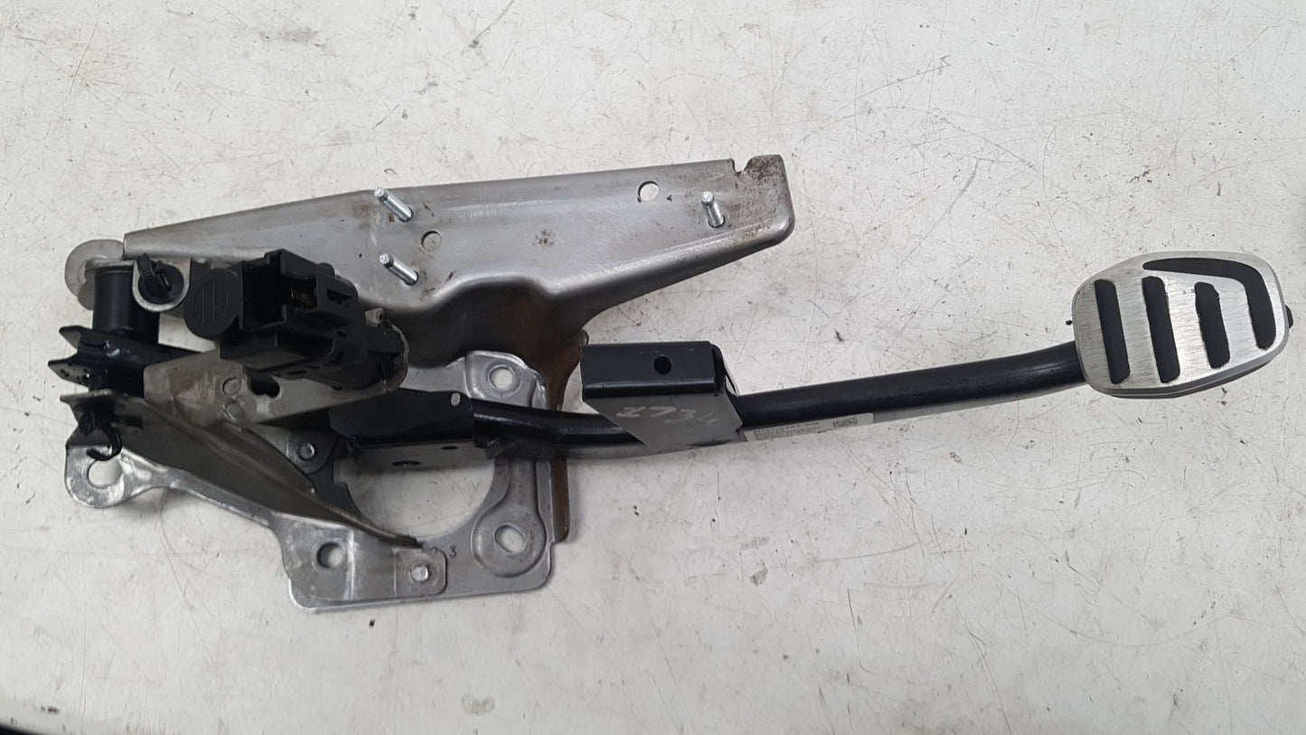 2007 - 2013 Volvo C70 Convertible Brake Pedal 4N51-2467-AG