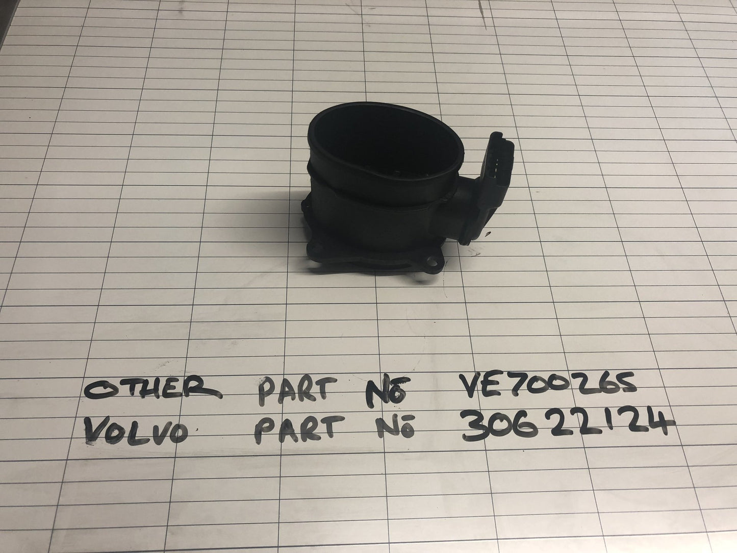 2004 - 2009 Volvo S40 Air Flow Meter 30622124