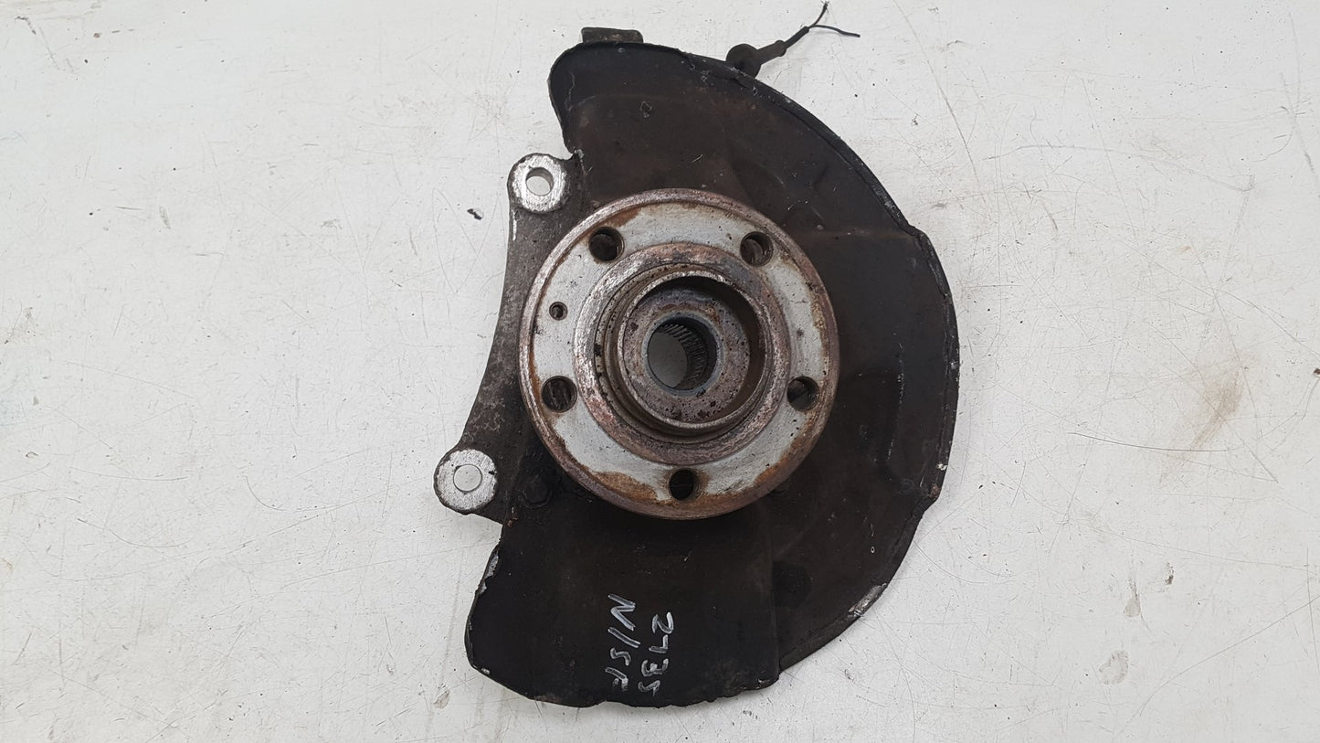 2000 - 2007 Volvo XC70 Estate Left Front Hub Assembly 30760714