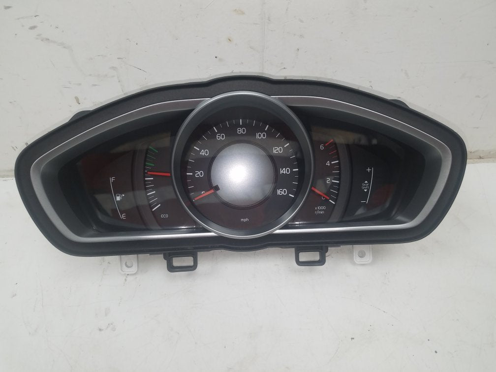 2012 - 2021 Volvo V40 Hatchback Instrument Cluster 31394175
