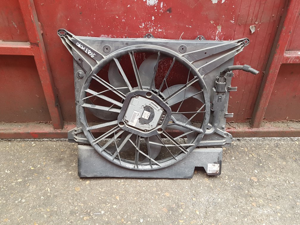 2005 - 2012 Volvo XC90 Estate RADIATOR FAN & COWLING (A/C CAR) 31111543