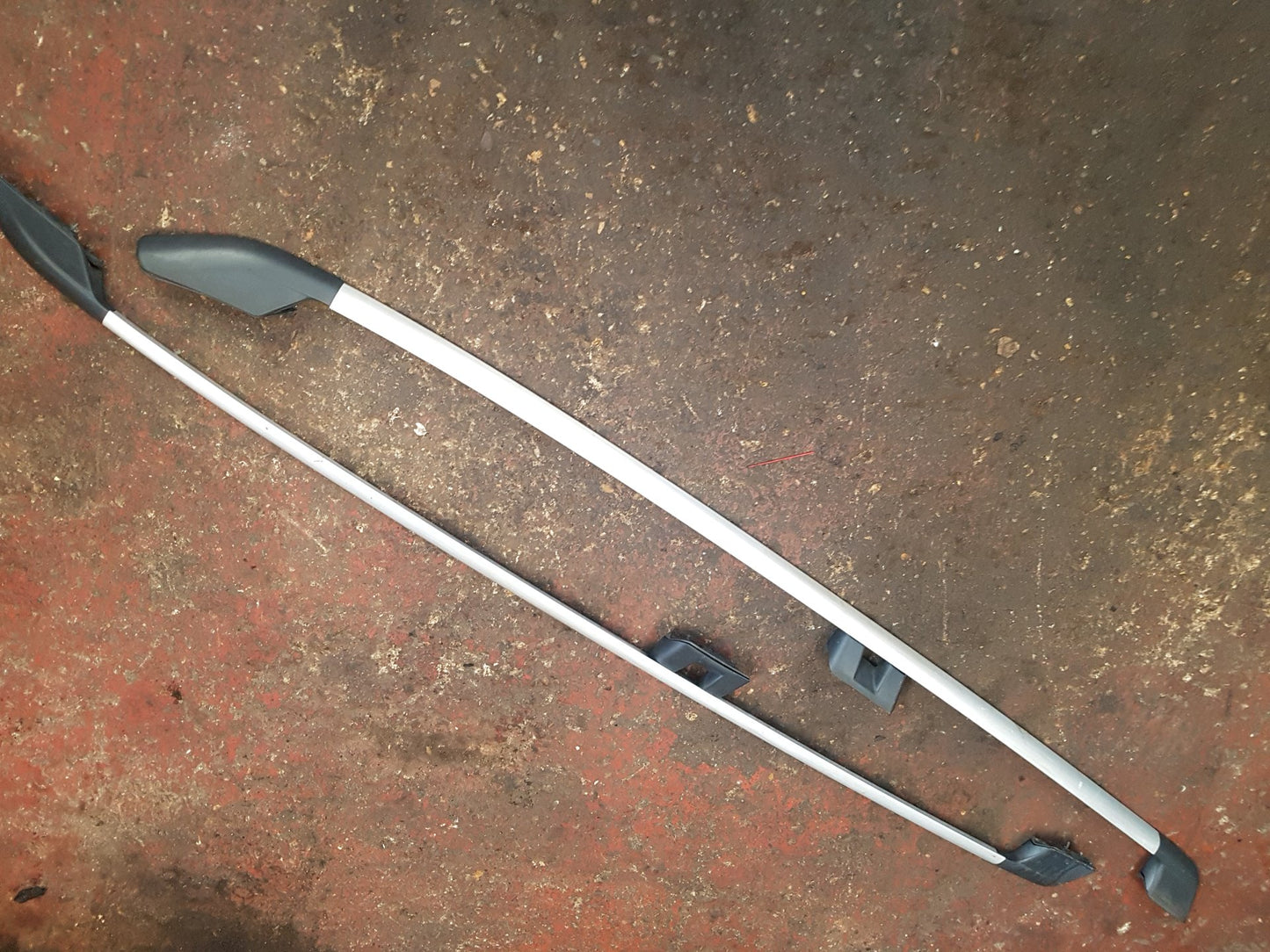 2000 - 2007 Volvo XC70 Estate Roof Rail 9484135