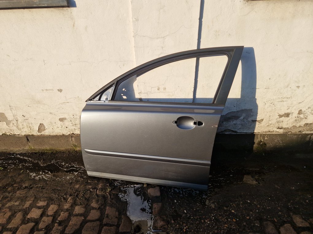2005 - 2012 Volvo S40 Saloon DOOR - BARE (FRONT PASSENGER SIDE) 31335440