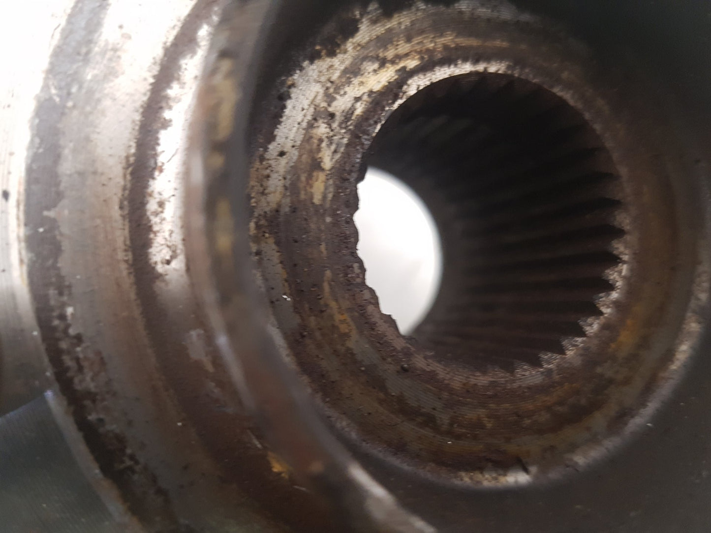 2010 - 2012 Saab 9-5 Saloon Right Front Hub Assembly
