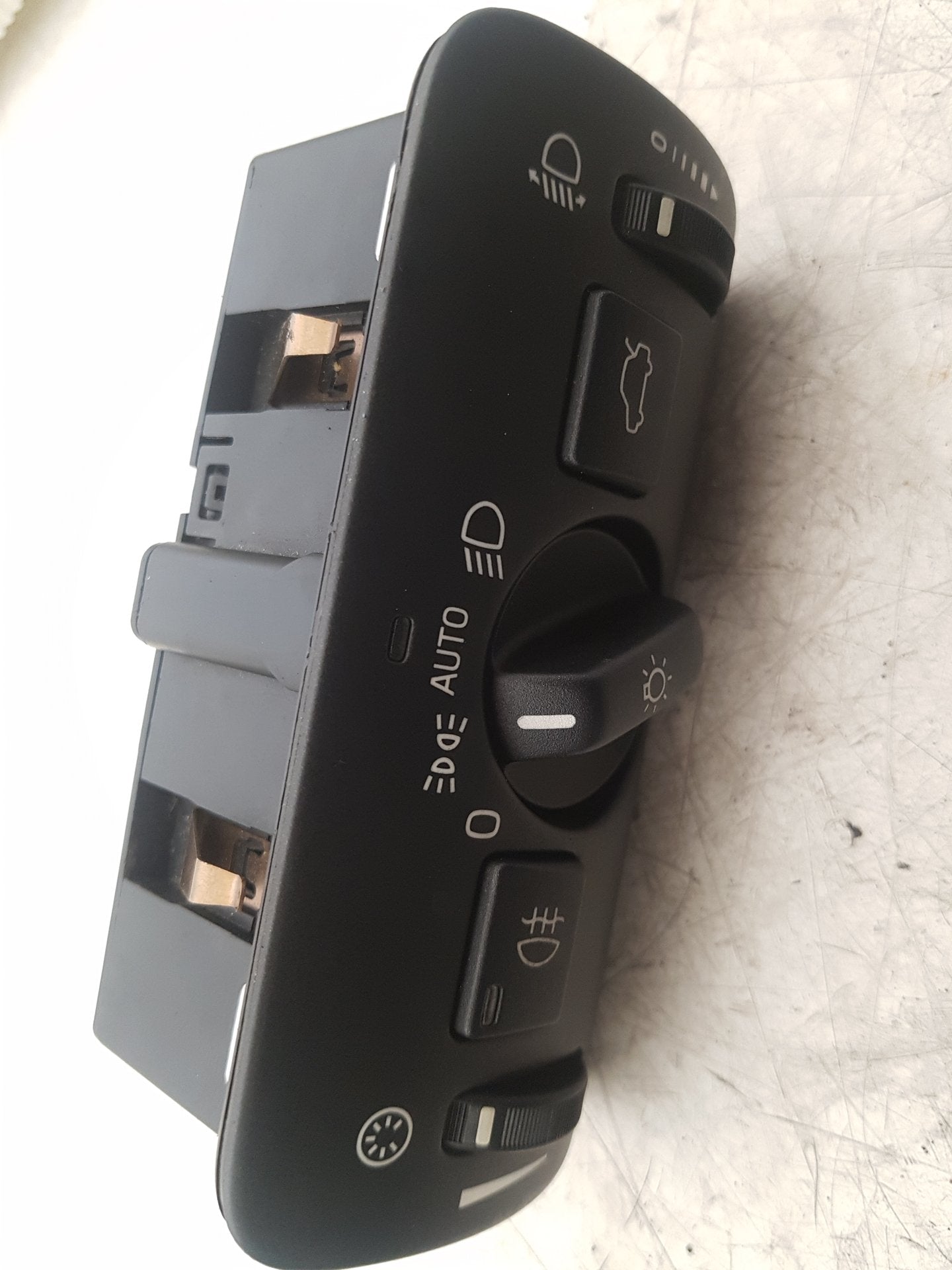 2013 - 2016 Volvo V40 III 525 Hatchback Headlight Switch 30739425