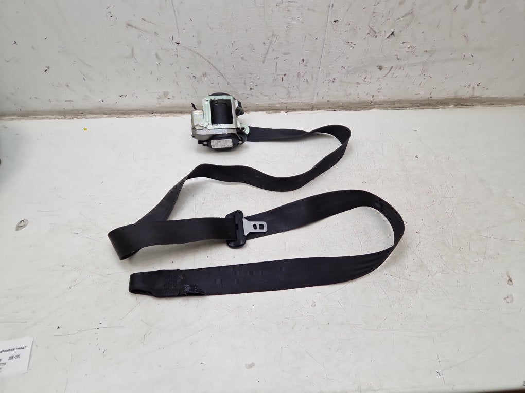 2006 - 2012 Volvo C70 Convertible Left Front Seat Belt 6841705