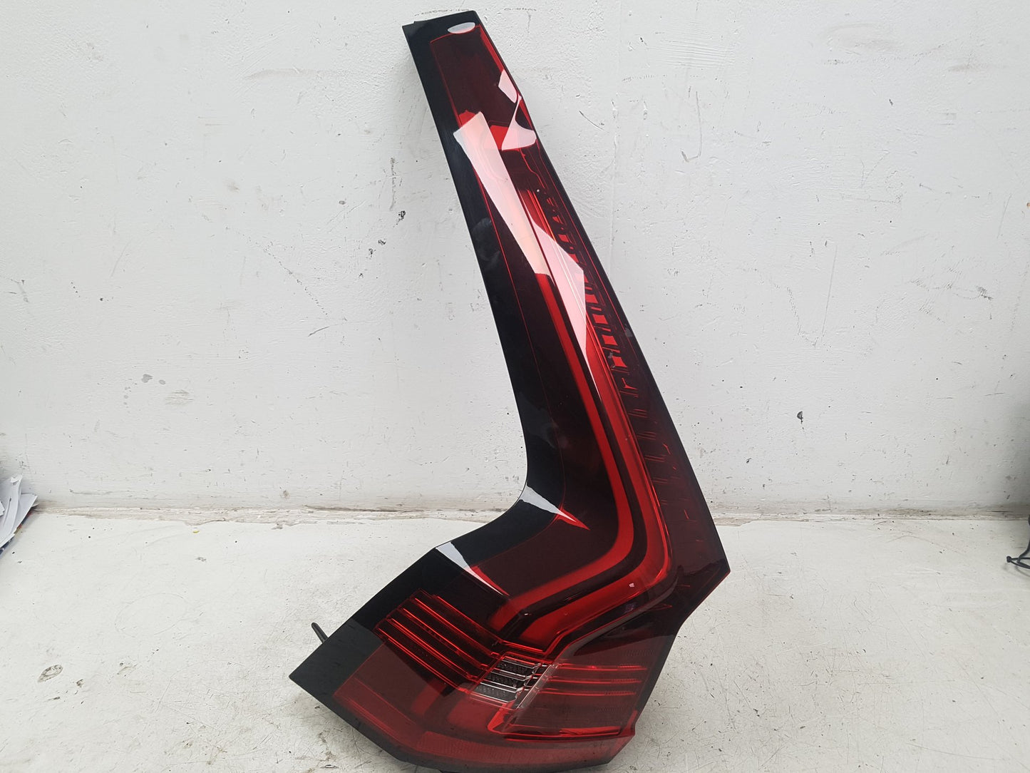 2017 - 2025 Volvo V90 235, 236 Estate Left Taillight 32337133
