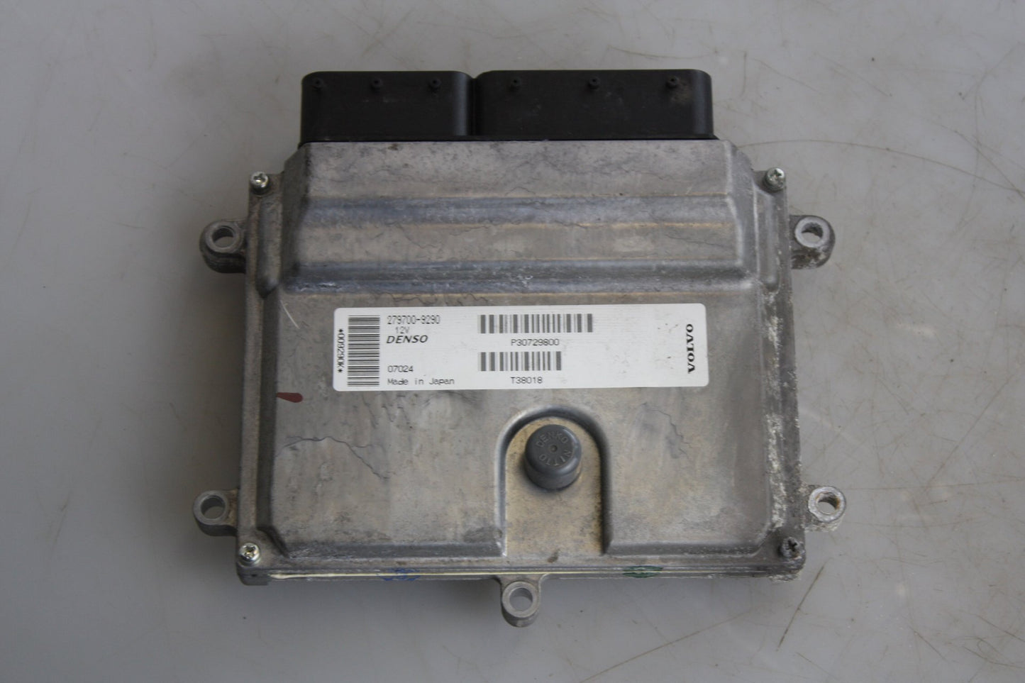 2007 - 2014 Volvo C30 Engine ECU 30729800 279700-9290