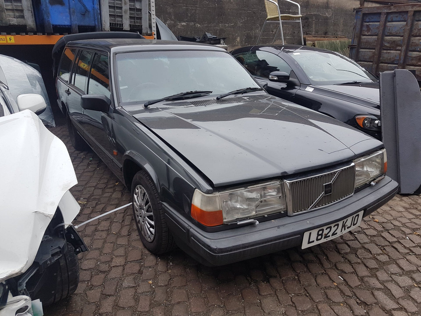 1990 - 1994 Volvo 940 Estate BREAKING FOR SPARES