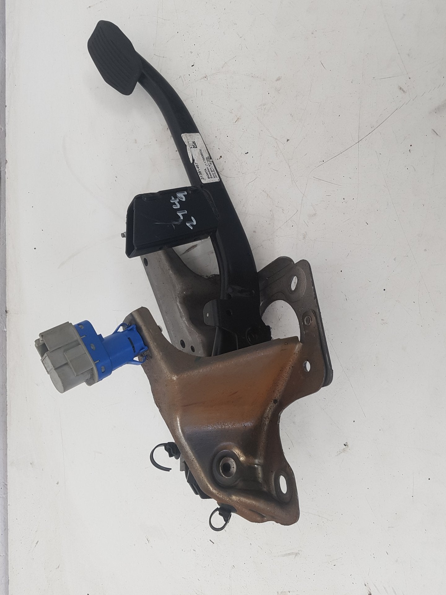 2013 Volvo V40 Hatchback Brake Pedal 31381467