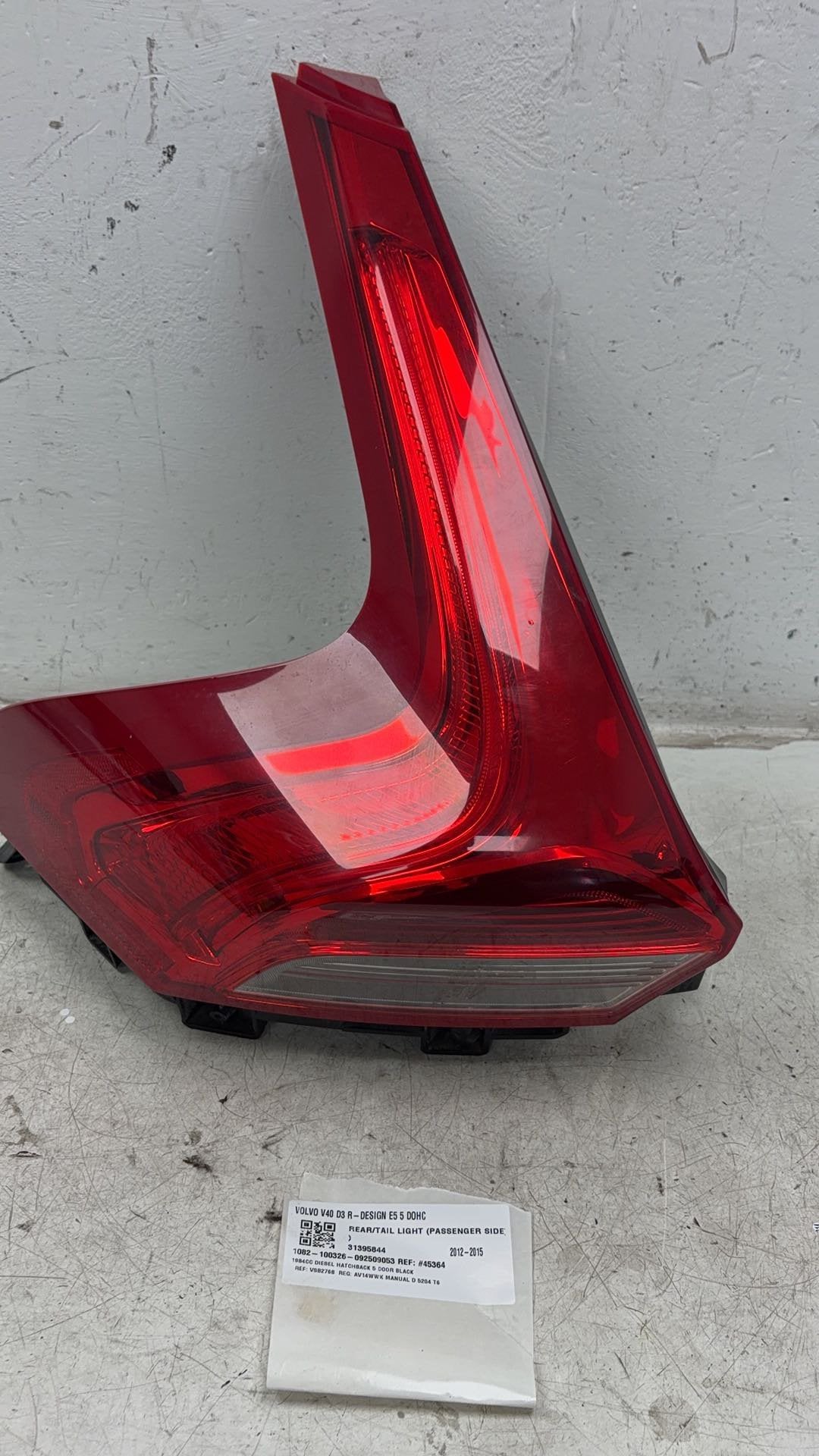 2012 - 2015 Volvo V40 Hatchback Left Taillight 31395844