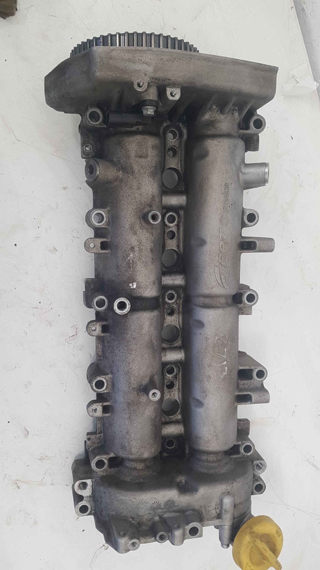 2007 - 2015 Saab 9-3 Estate ROCKER VALVE COVER 55214530