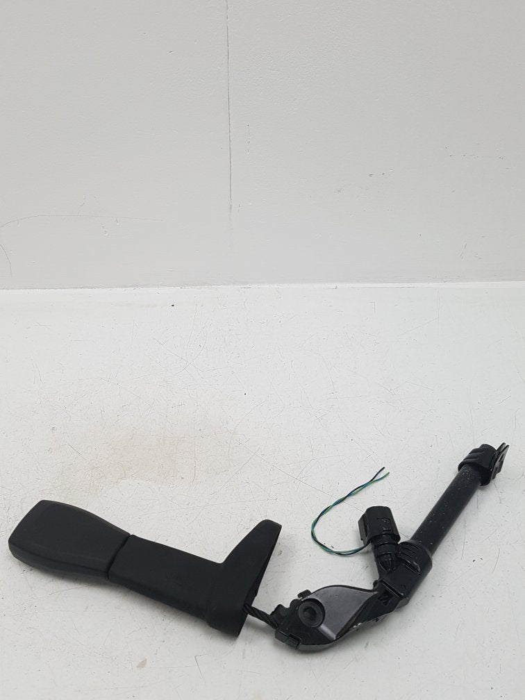 2004 - 2010 Volvo V50 Estate SEAT BELT PRETENSIONER (DRIVER SIDE) 6031762