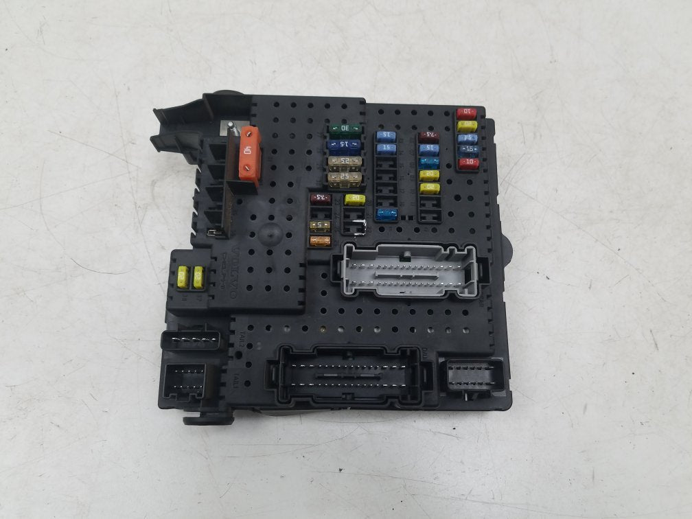 2004 - 2007 Volvo V70 Estate FUSE BOX (BODY ECU)(REAR ELECTRONIC MODULE) 8676391