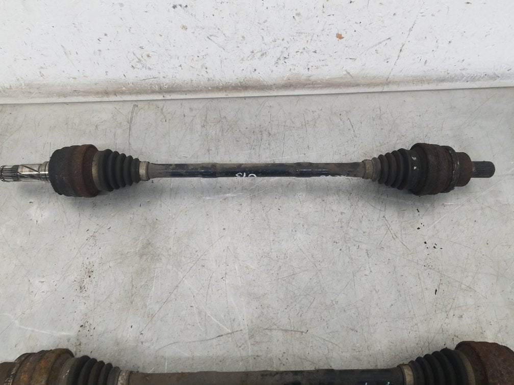 2007 - 2011 Volvo XC70 Estate Left Rear Drive Axle 30681132