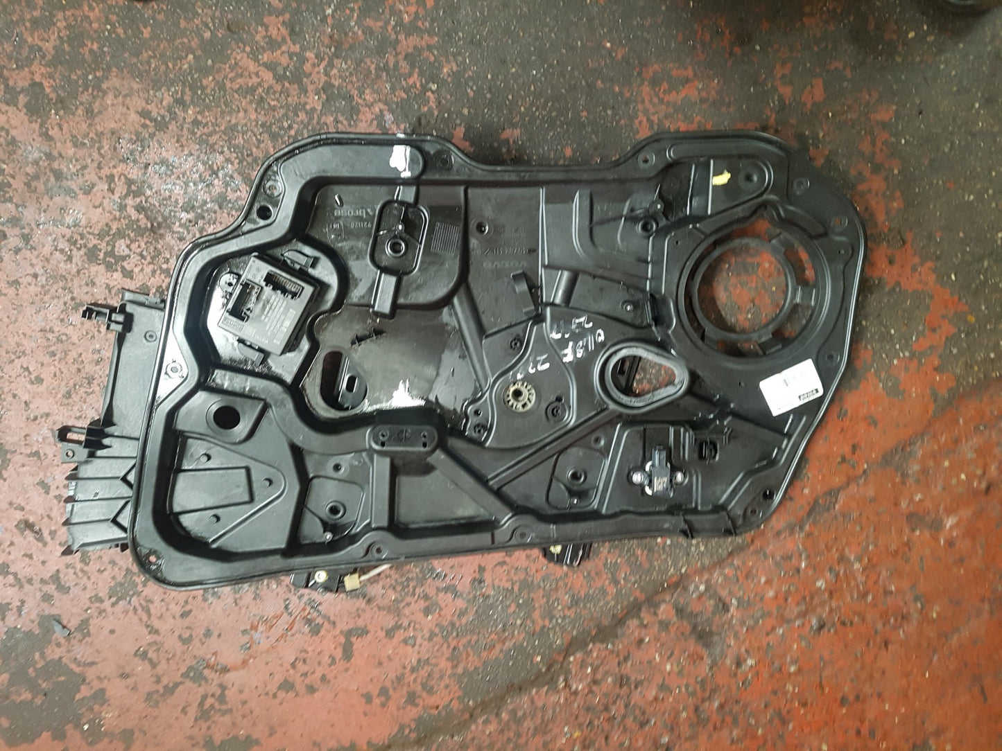 2011 - 2014 Volvo V60 I 155 Estate WINDOW REG (DRIVERS SIDE FRONT) 30784311