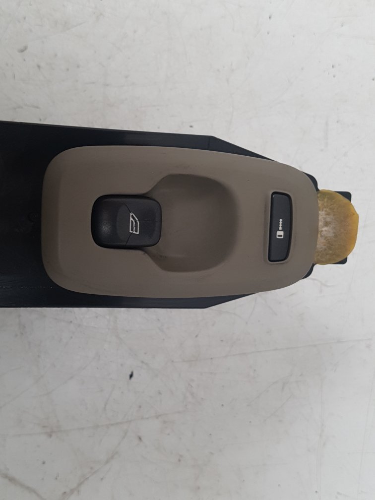 2005 - 2008 Volvo V70 Estate Left Front Window Switch 30739981