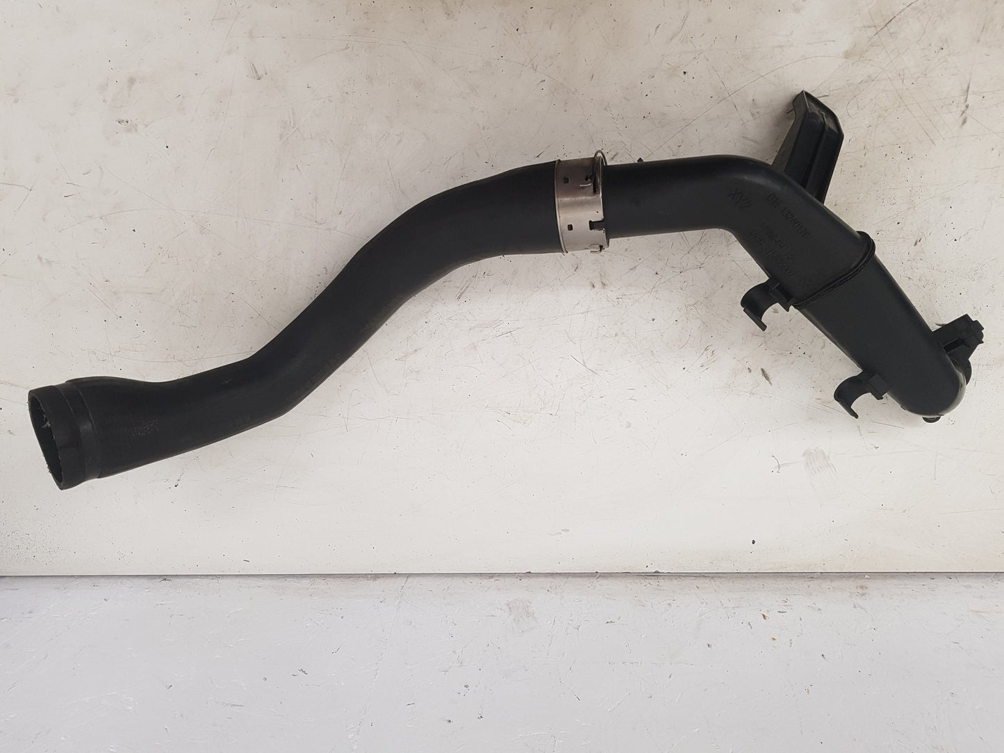 2010 - 2012 Saab 9-5 Saloon AIR INTAKE HOSE 13240176