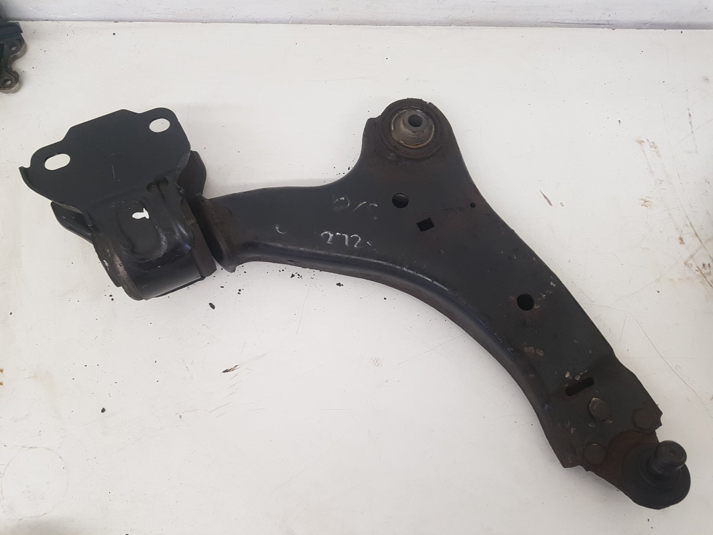 2010 - 2012 Saab 9-5 Saloon Left Front Lower Control Arm