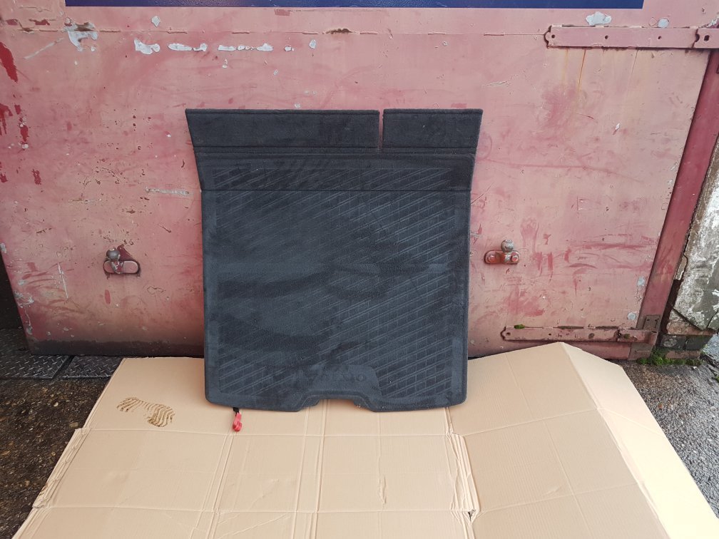 2008 - 2012 Volvo V50 Estate Boot Floor Cut