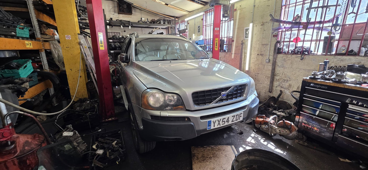 2004 Volvo XC90 Estate Bonnet Hinges (Pair)