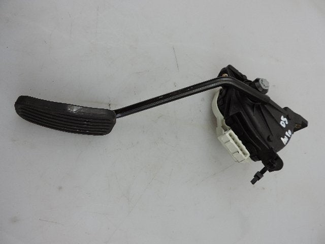 2003 - 2014 Volvo XC90 Accelerator Pedal 8634699