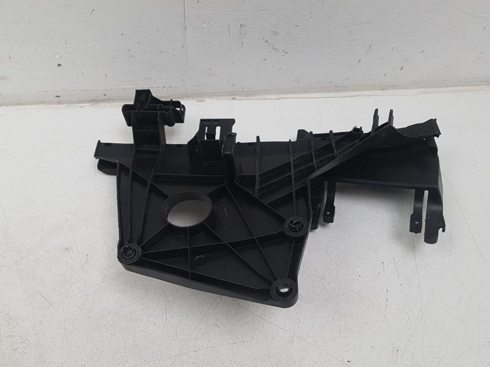 2006 - 2009 Volvo S80 Saloon BUMPER BRACKET (PASSENGER SIDE FRONT) 30661072