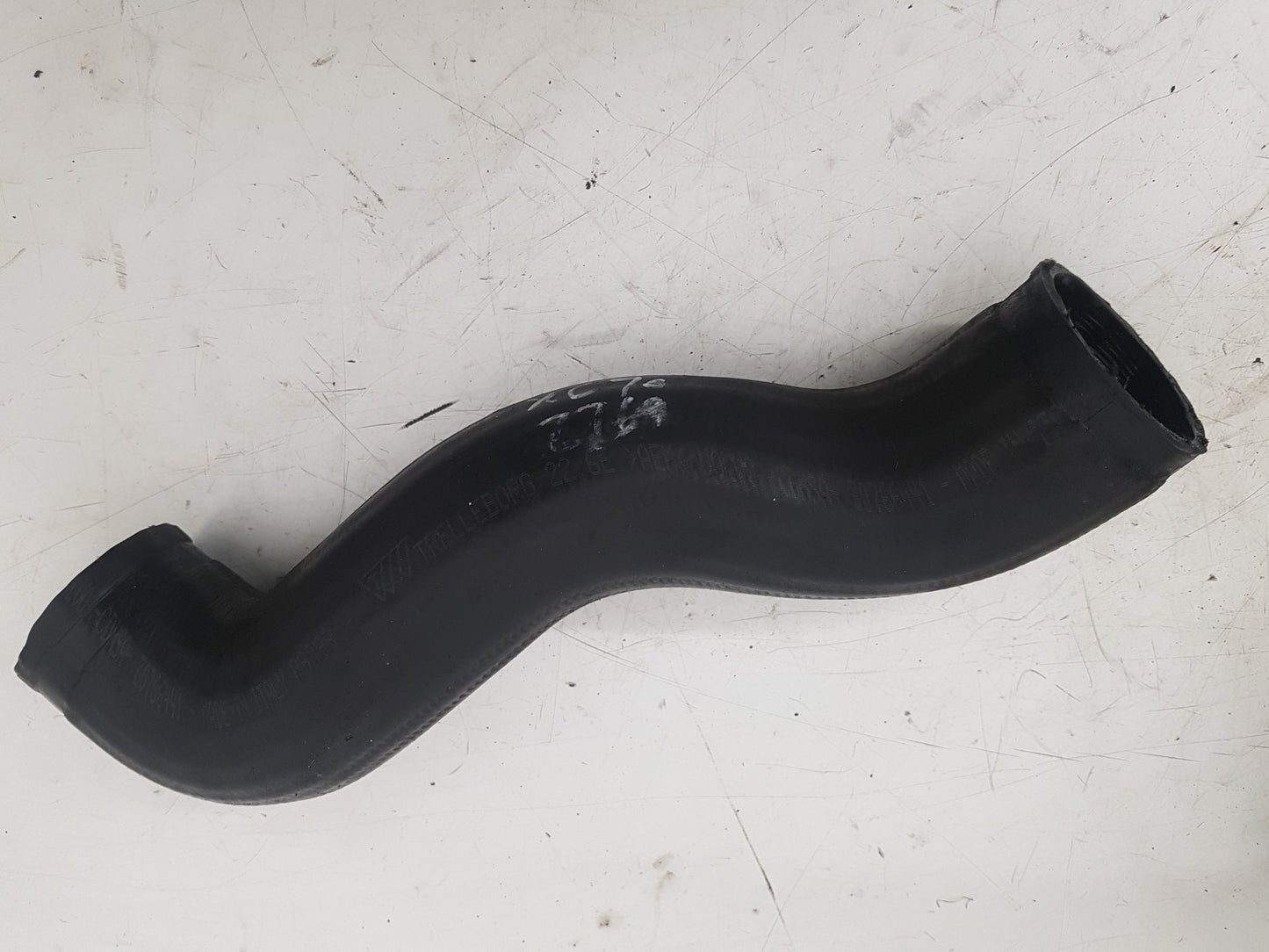 2000 - 2007 Volvo XC70 Estate Intercooler Pipe 30766441