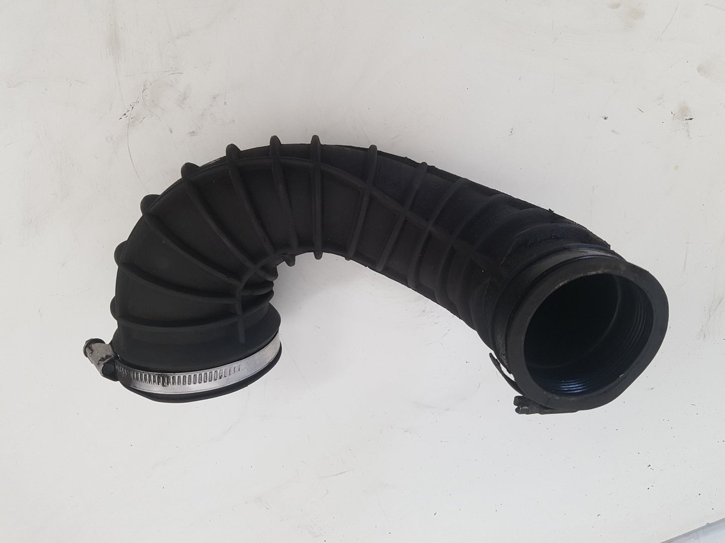 2001 - 2008 Volvo V70 Estate INTERCOOLER HOSE 8634143