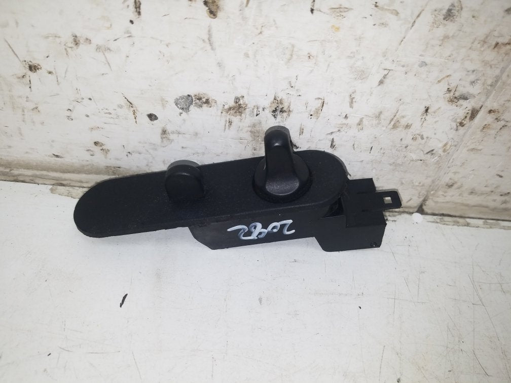 1988 - 1998 Saab 9000 Hatchback Mirror Retract Switch 9505488