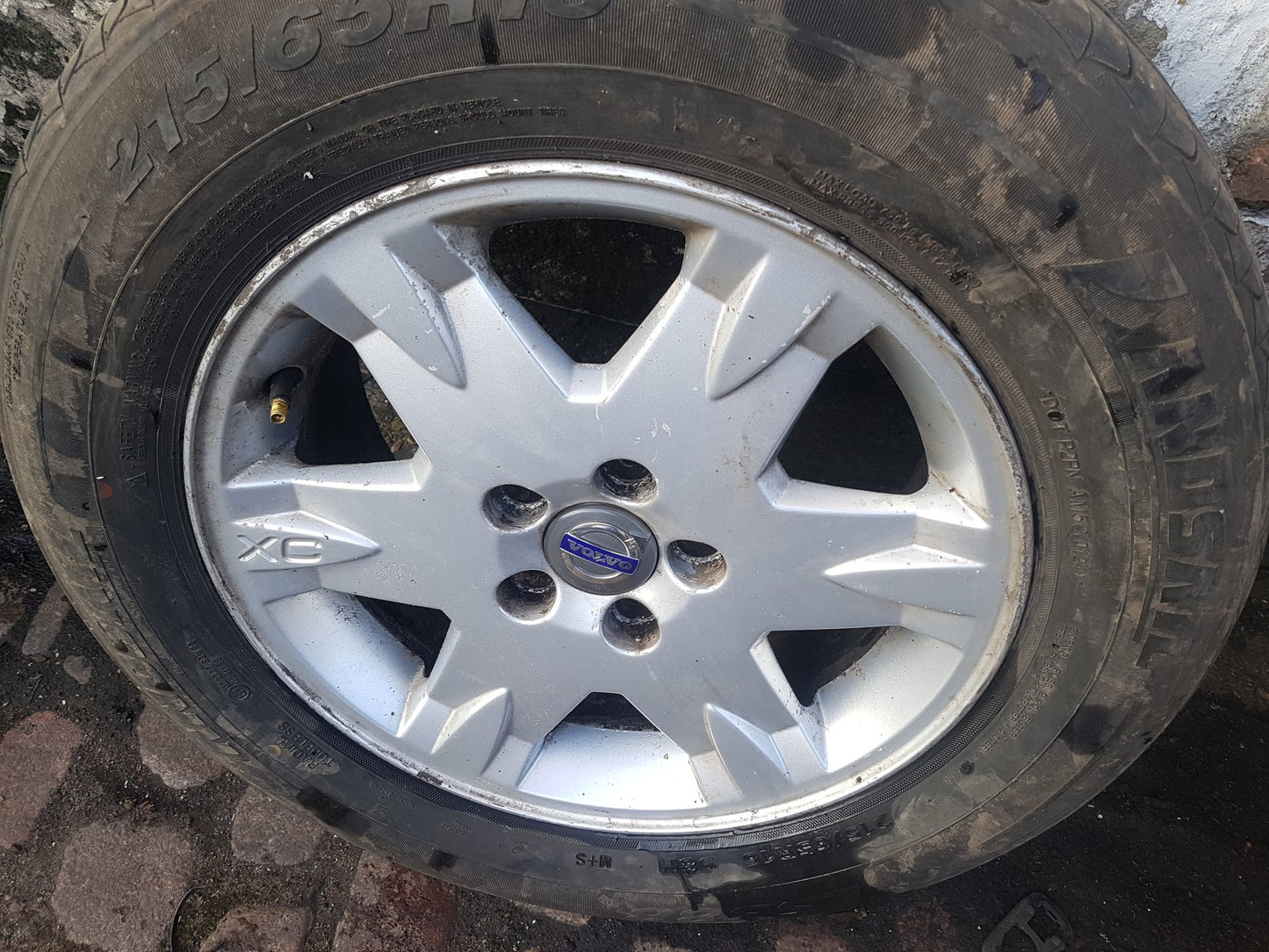 2000 - 2007 Volvo XC70 Estate Alloy Wheel 30647473