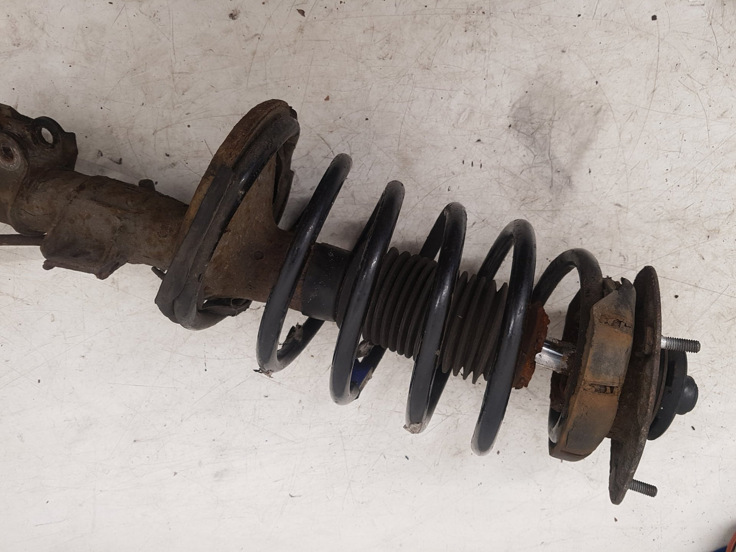 2007 Volvo V70 Estate Right Front Shock Absorber 30760125