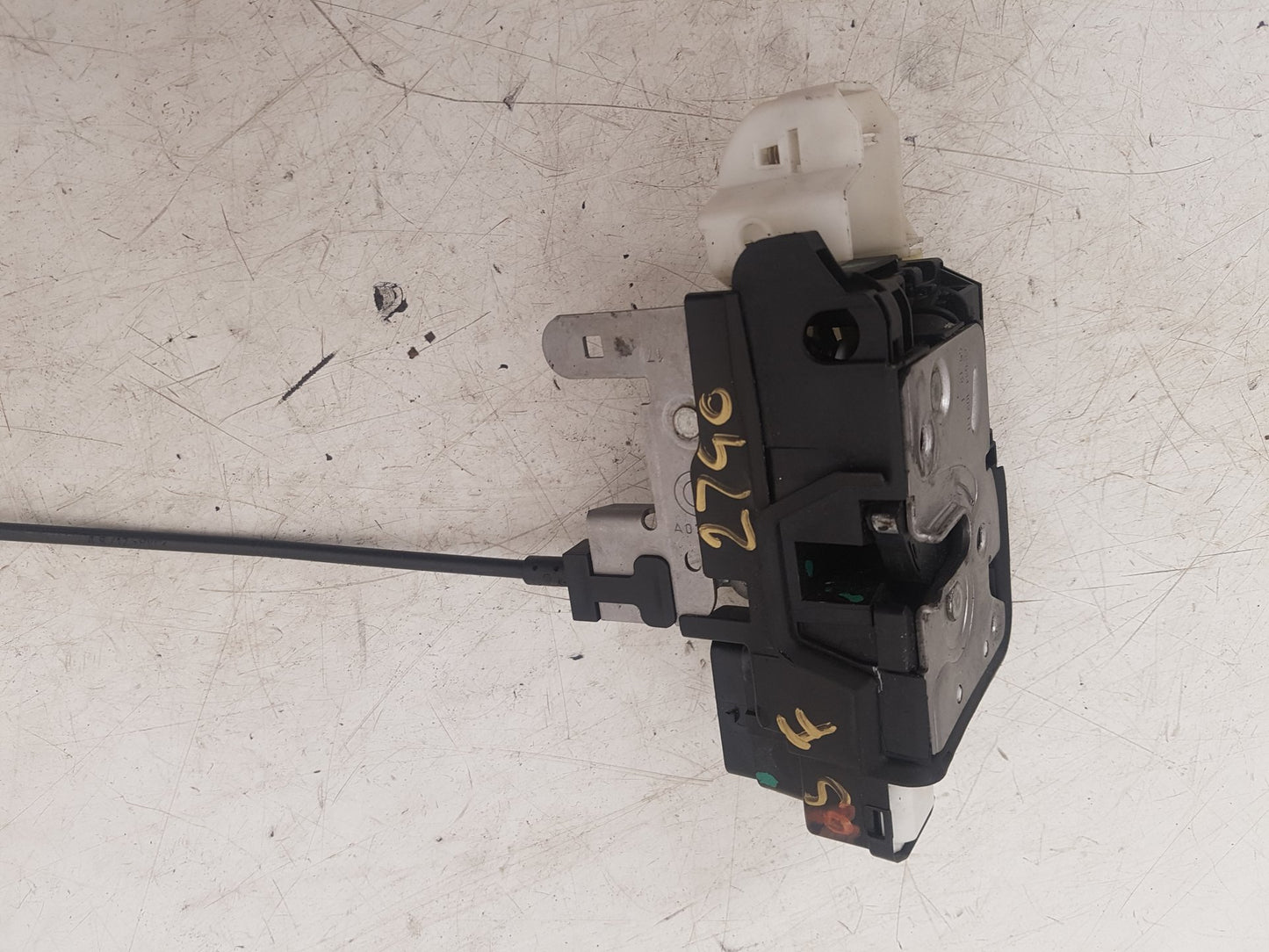 2013 - 2016 Volvo V40 III 525 Hatchback Left Front Central Locking Solenoid 31301425