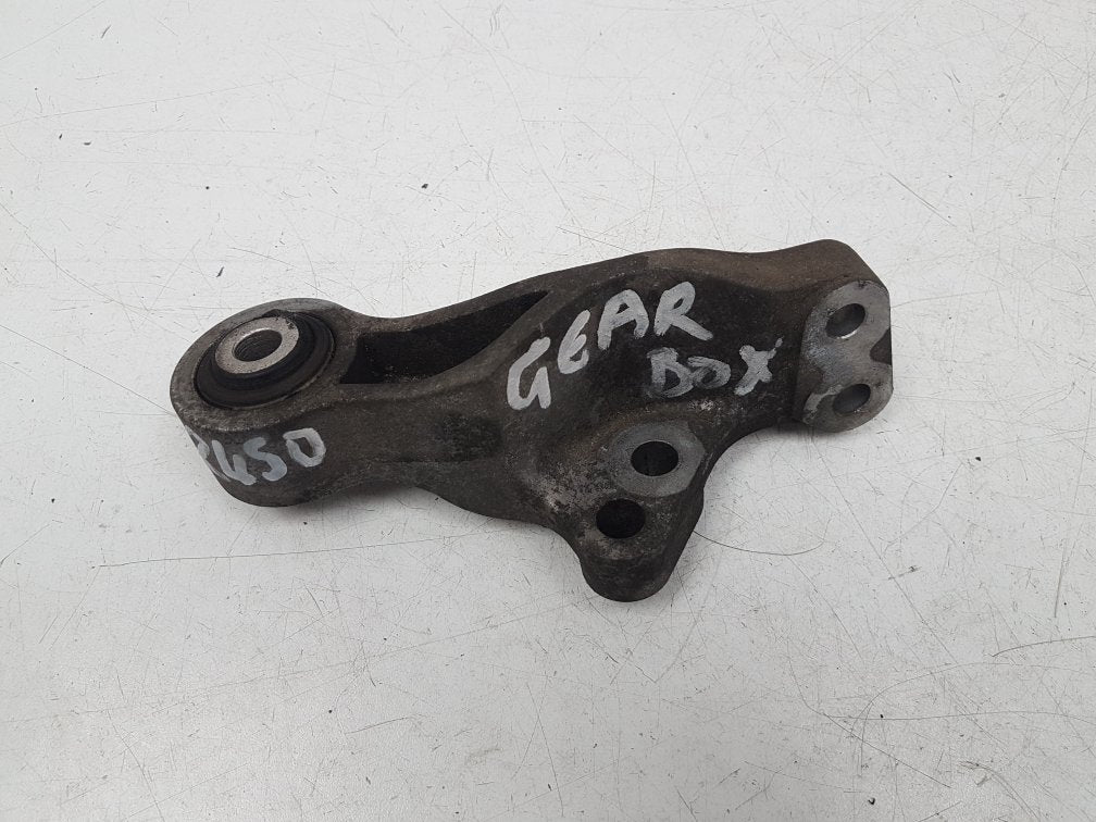 2012 - 2016 Volvo V40 Cross Country Hatchback GEARBOX MOUNT - REAR 31359656