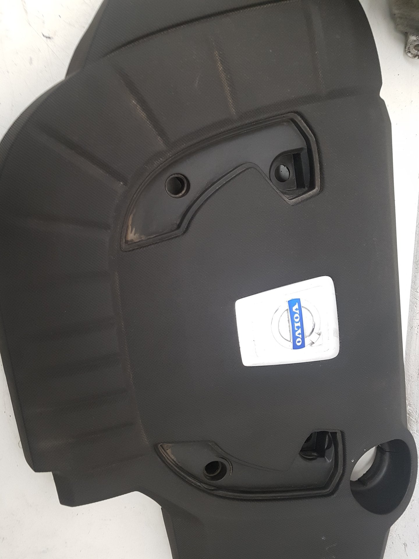 2012 - 2015 Volvo V40 Hatchback Engine Cover 30757910
