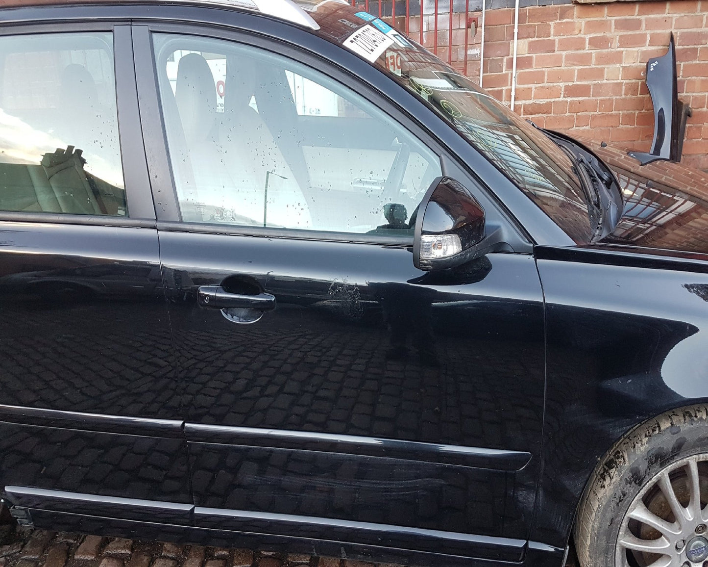 2008 - 2012 Volvo V50 Estate DOOR - BARE (FRONT DRIVER SIDE) BLACK 019