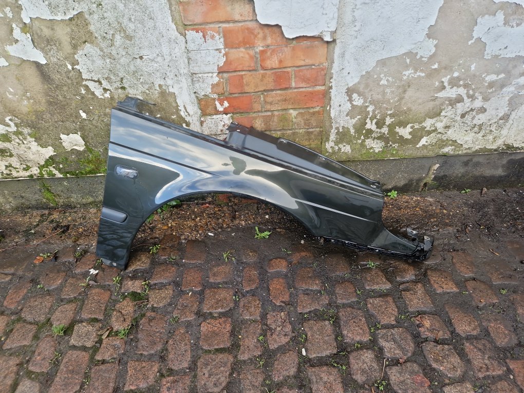 2001 - 2009 Saab 9-5 Estate Right Front Guard