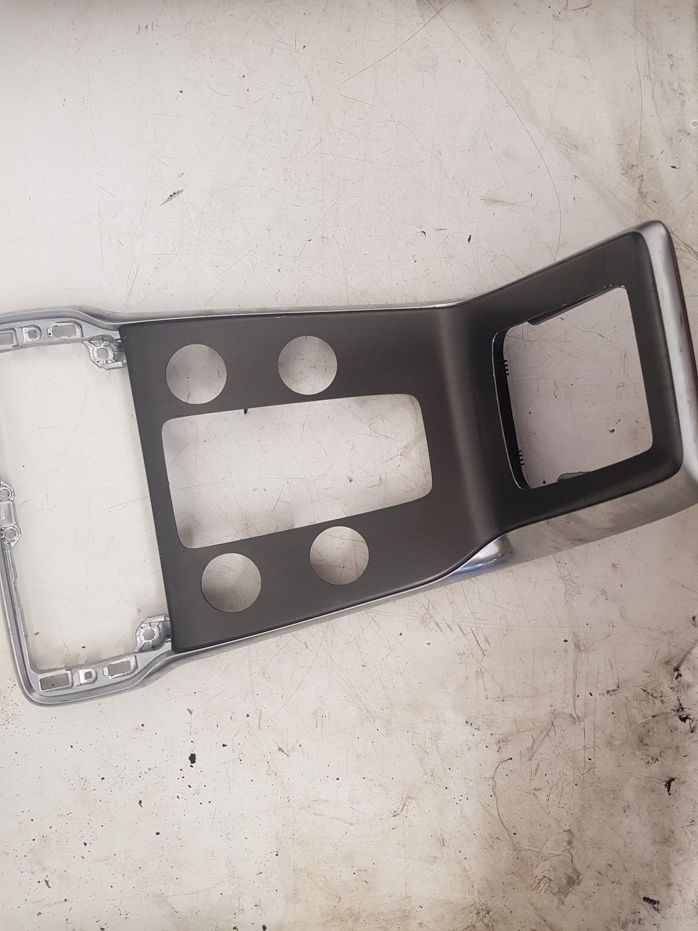 2015 - 2019 Volvo V40 Cross Country Hatchback Centre Console 31448031