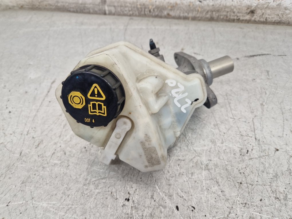 2010 - 2016 Volvo S80 Saloon Brake Master Cylinder