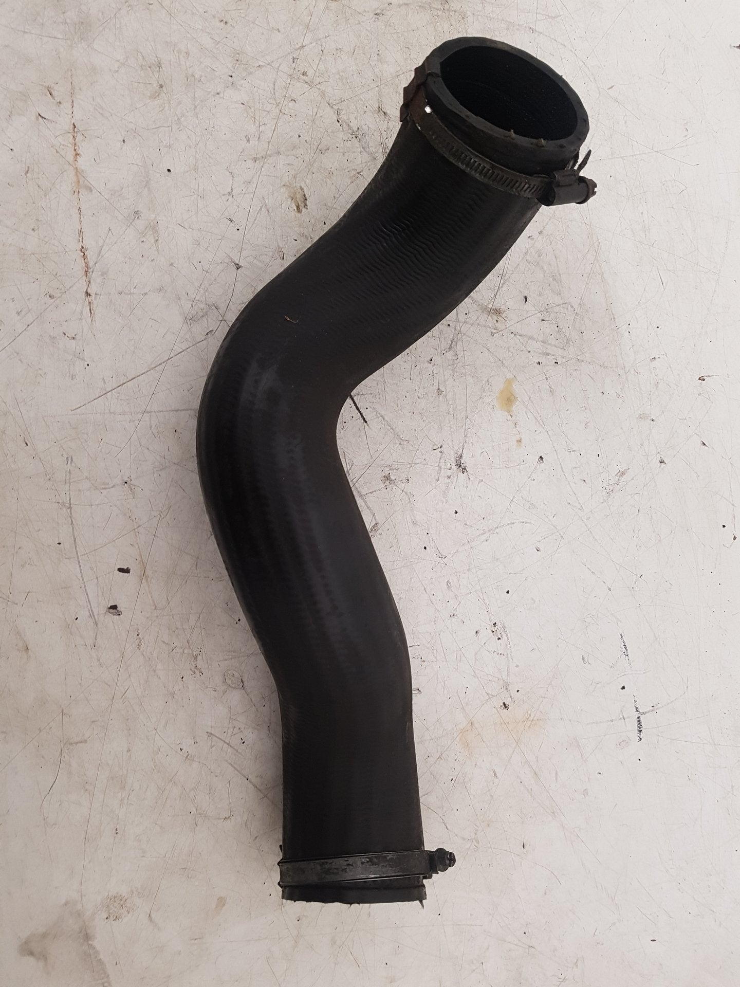 2011 - 2014 Volvo XC90 Estate Intercooler Pipe 31261367