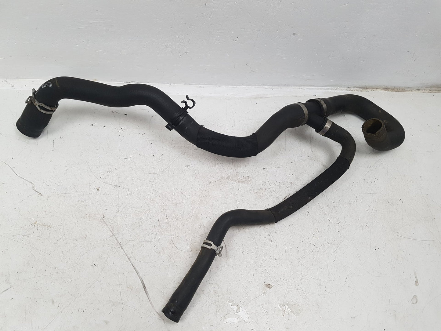 2008 - 2009 Volvo C70 Convertible RADIATOR HOSE 5M51-8286BA