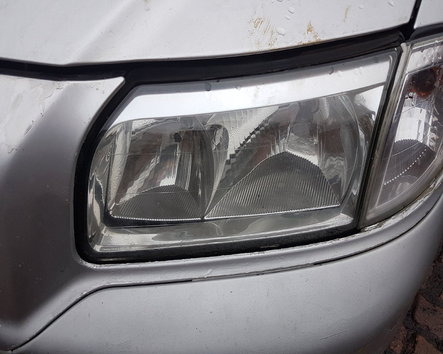 2002 - 2005 Volvo S80 Saloon HEADLIGHT/HEADLAMP GLASS (PASSENGER SIDE)