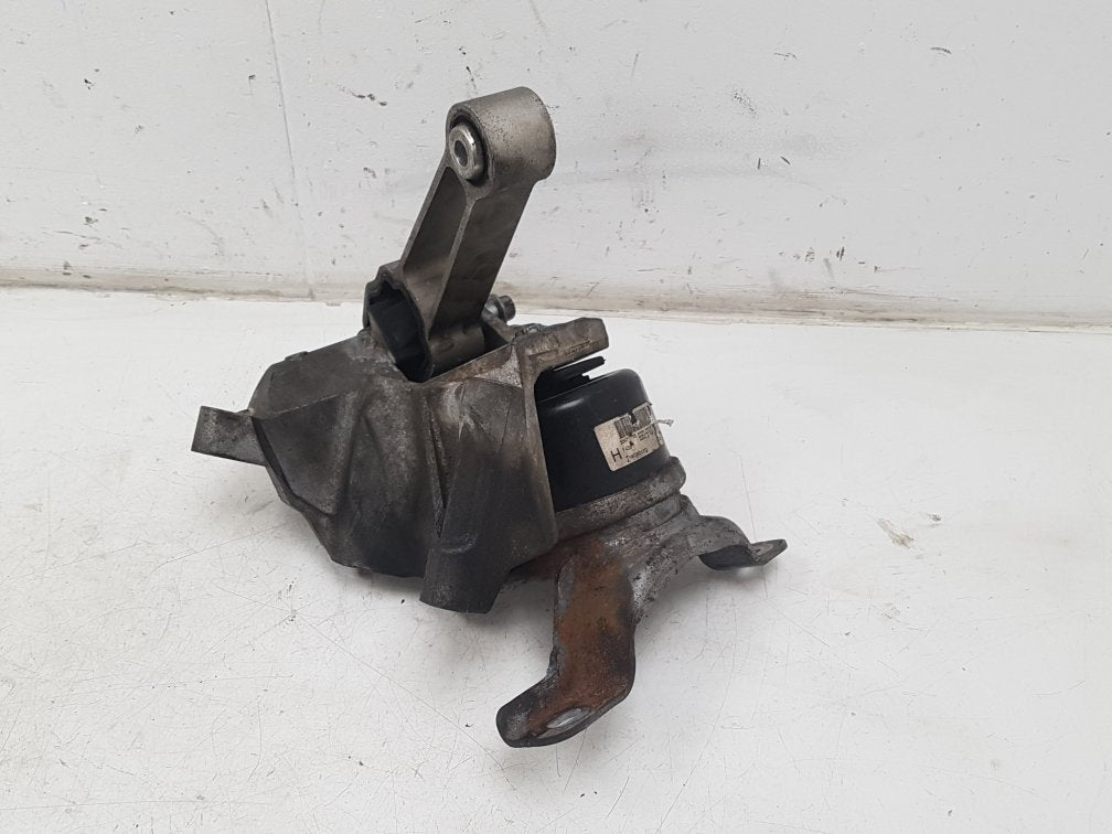 2010 - 2015 Volvo V70 Estate Right Engine Mount 30671245