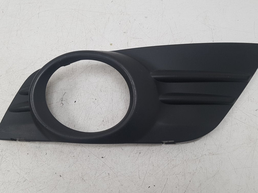 2009 - 2013 Volvo C70 Convertible Left Fog Light Cover 31214850