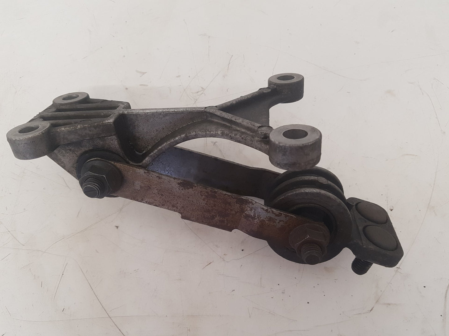 2003 - 2010 Volvo XC90 Estate Gearbox Mount 9179014