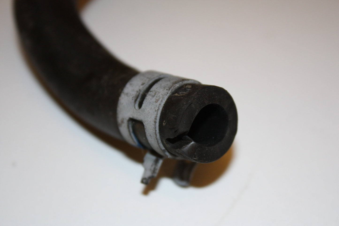 2007 - 2015 Volvo C30 HEADER TANK PIPE