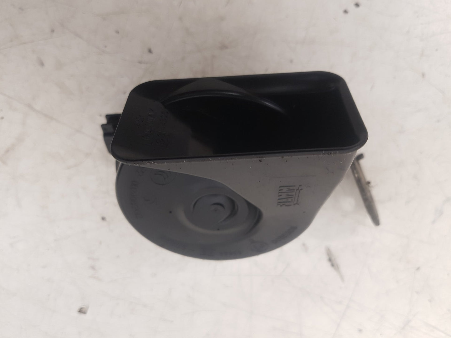 2012 - 2016 Volvo V40 Hatchback Horn 0024082012