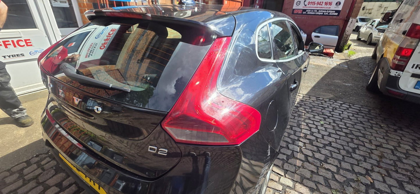 2013 Volvo V40 Hatchback Right Taillight 31283340