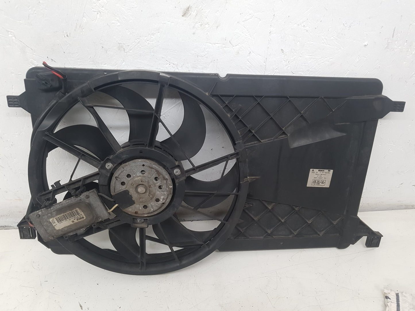 2008 - 2009 Volvo C70 Convertible RADIATOR FAN & COWLING (A/C CAR) 3M5H8C607UH